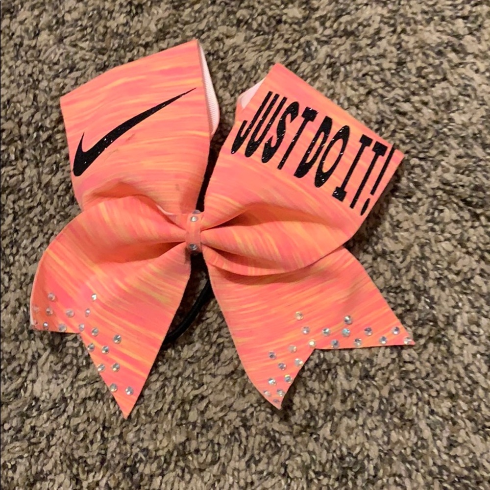 nike cheer bow